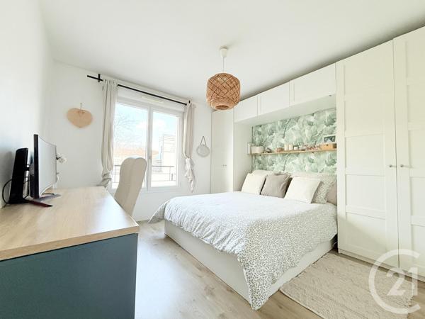 Appartement F4 à vendre  4 pièces - 80,31 m2 ST OUEN - 93