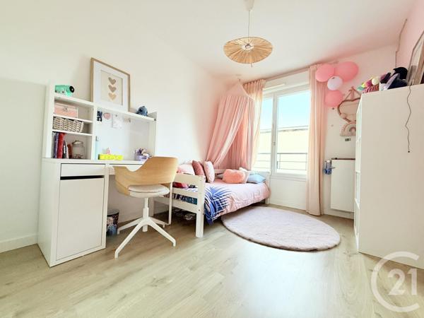 Appartement F4 à vendre  4 pièces - 80,31 m2 ST OUEN - 93