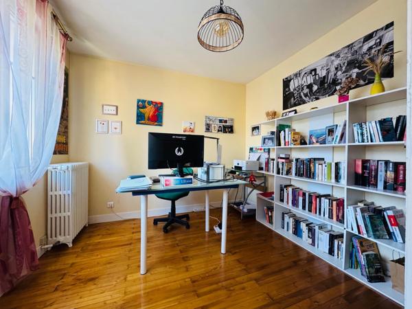 NIORT MAISON FAMILIALE 4CH JARDIN GARAGE