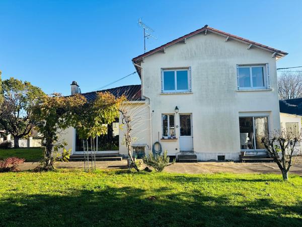NIORT MAISON FAMILIALE 4CH JARDIN GARAGE