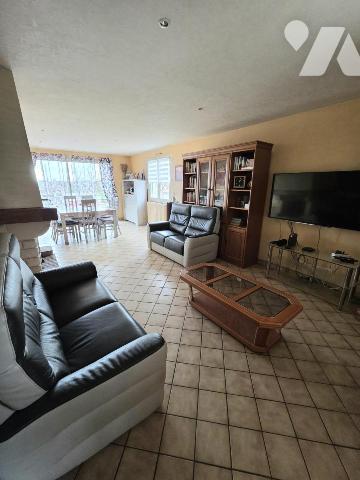 Pavillon familial en campagne à Jallais 