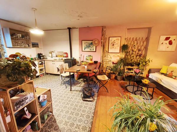 Appartement T3 60 m2 cave et jardinet