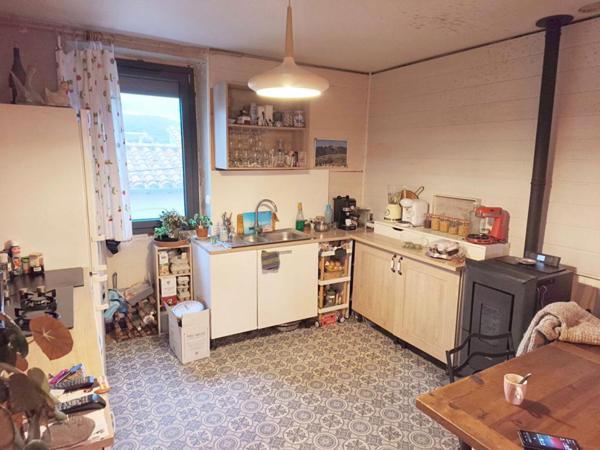 Appartement T3 60 m2 cave et jardinet