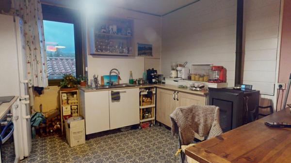 Appartement T3 60 m2 cave et jardinet