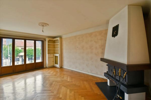 Charmante maison familiale de 110 m², 2 chambres +1 de 17m² à créer avec sous-sol total et 362m² de terrain à Morangis – quartier L’Avenir