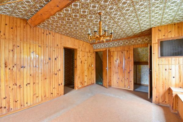 Charmante maison familiale de 110 m², 2 chambres +1 de 17m² à créer avec sous-sol total et 362m² de terrain à Morangis – quartier L’Avenir