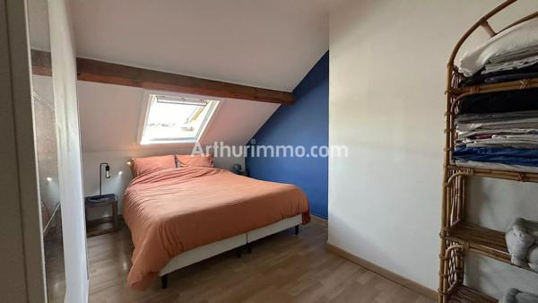Vente                                                      Appartement
                        
                     6 pièces                      149 m2                     à Lons-le-Saunier