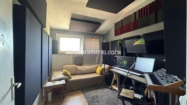 Vente                                                      Appartement
                        
                     6 pièces                      149 m2                     à Lons-le-Saunier