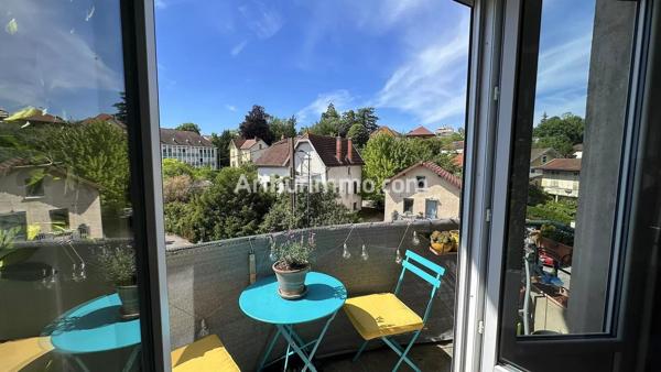 Vente                                                      Appartement
                        
                     6 pièces                      149 m2                     à Lons-le-Saunier