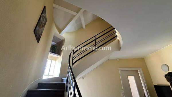 Vente                                                      Appartement
                        
                     6 pièces                      149 m2                     à Lons-le-Saunier