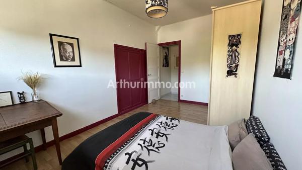 Vente                                                      Appartement
                        
                     6 pièces                      149 m2                     à Lons-le-Saunier