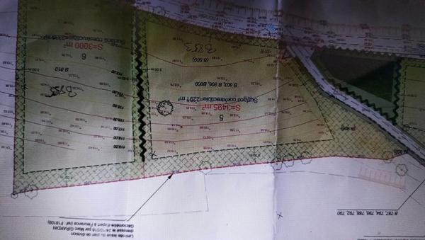 Terrain Avezan 2735 m2