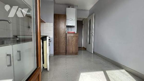 Appartement 2 CHAMBRES, BALCON, ASCENSEUR, PARKING