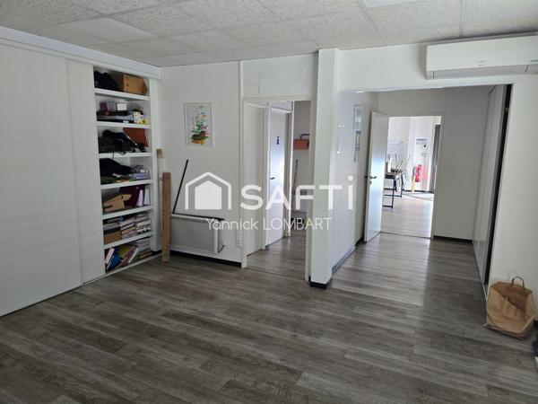 LOCAL INDUSTRIEL 1000 M² à 5 minutes de l'autoroute A68