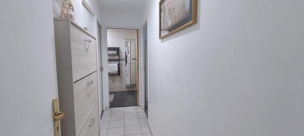 Maison de 88m2 de plain pied, trois chambres, quartier la Brossardière.