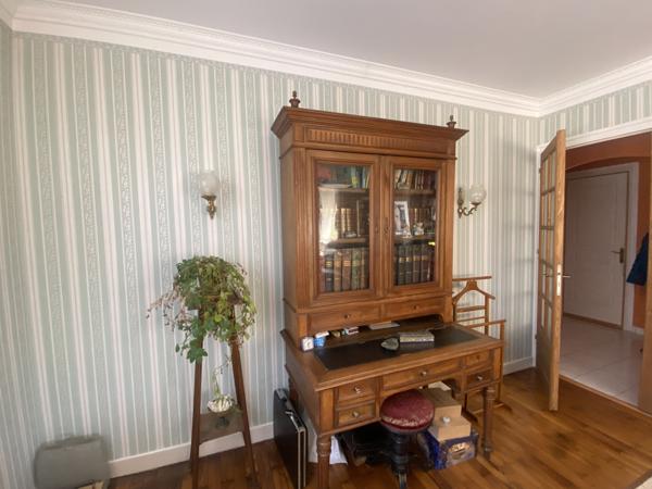 Sury-le-Comtal (42450) À VENDRE – SURY LE COMTAL Maison familiale d’exception