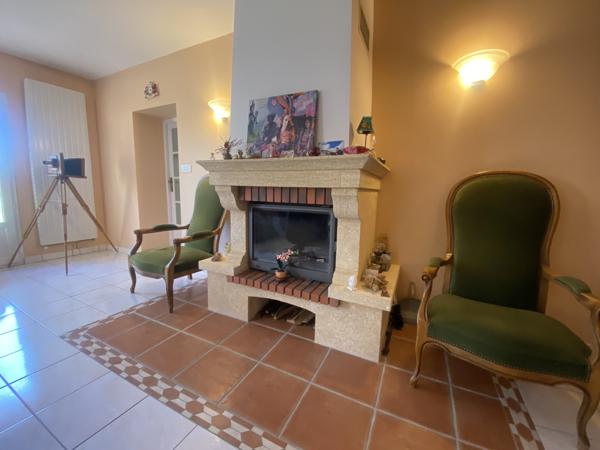 Sury-le-Comtal (42450) À VENDRE – SURY LE COMTAL Maison familiale d’exception