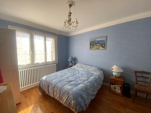 Sury-le-Comtal (42450) À VENDRE – SURY LE COMTAL Maison familiale d’exception