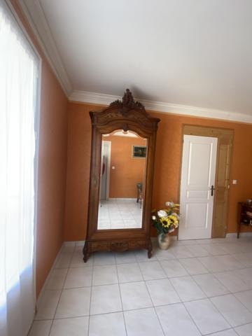 Sury-le-Comtal (42450) À VENDRE – SURY LE COMTAL Maison familiale d’exception