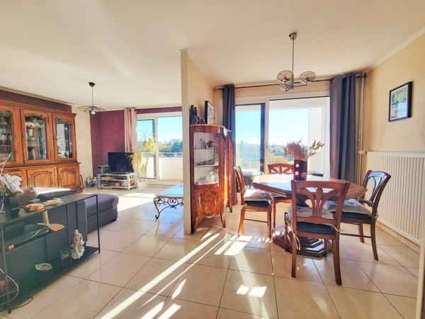 Appartement 5 pièce(s) 4 chambre(s) 94 m²