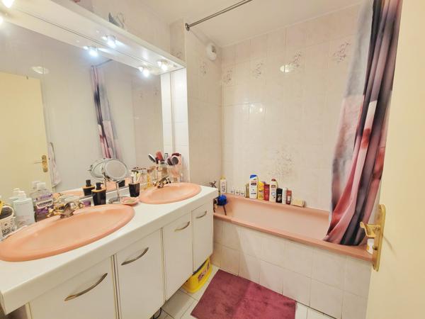 Appartement 5 pièce(s) 4 chambre(s) 94 m²