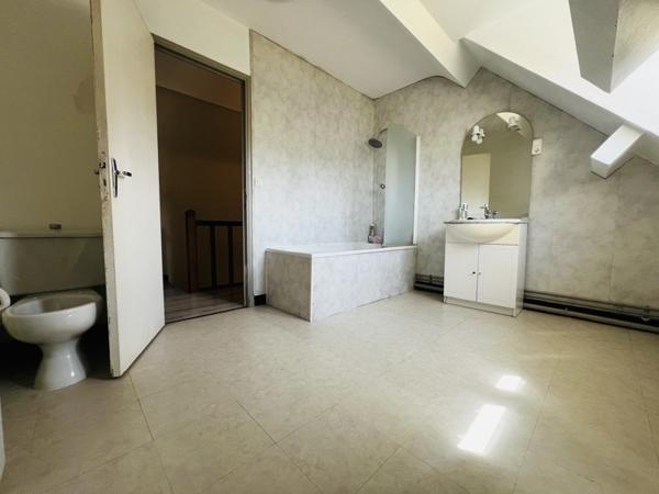 Maison à vendre 125 000 € Ainay-le-Vieil 7 p 165 m² DPE C