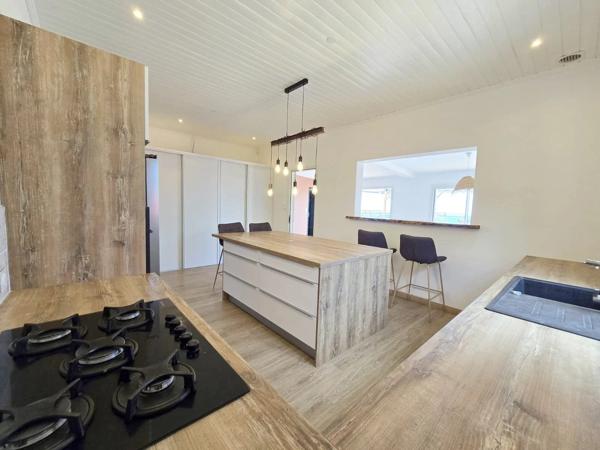 Maison 7 pièces – 190 m² – Étang-Salé-les-Hauts