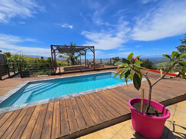 Maison 7 pièces – 190 m² – Étang-Salé-les-Hauts