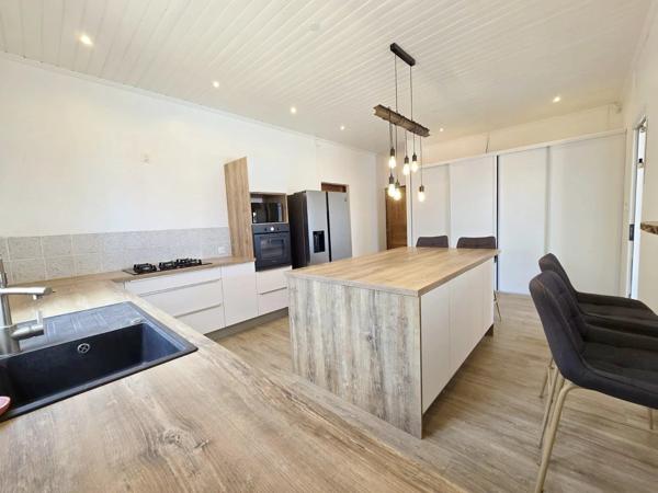 Maison 7 pièces – 190 m² – Étang-Salé-les-Hauts