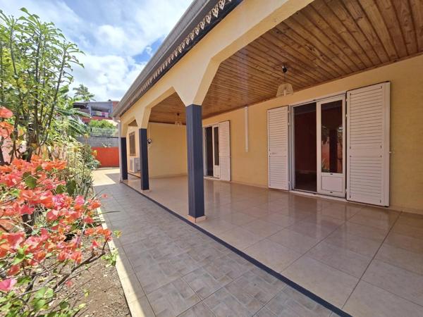 Maison 7 pièces – 190 m² – Étang-Salé-les-Hauts