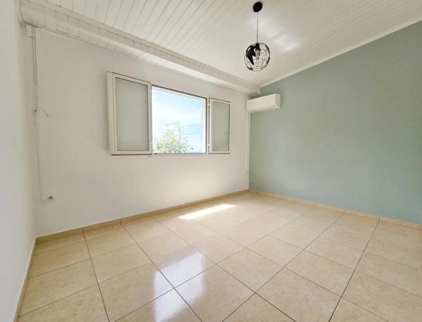 Maison 7 pièces – 190 m² – Étang-Salé-les-Hauts