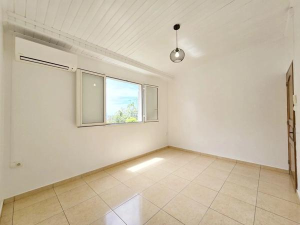 Maison 7 pièces – 190 m² – Étang-Salé-les-Hauts