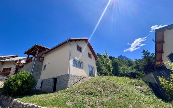 Maison à vendre    5 pièces •  Savines-le-Lac