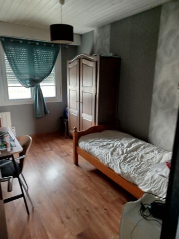 ENSEMBLE IMMOBILIER EN PIERR AU COEUR DE MOUTIERS.