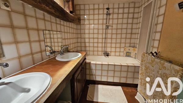 Maison à vendre 11 pièces 295 m² Sommières-du-Clain