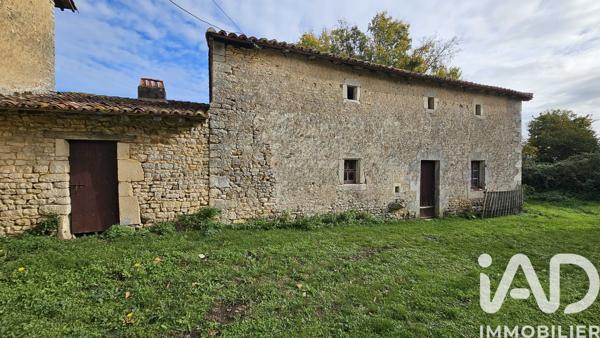 Maison à vendre 11 pièces 295 m² Sommières-du-Clain