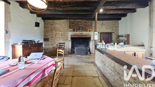 Maison à vendre 11 pièces 295 m² Sommières-du-Clain