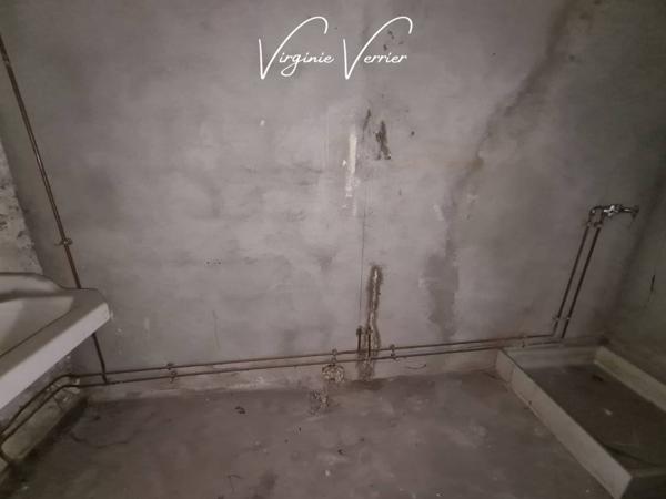 Immeuble à vendre 9 pièces de 130 m²