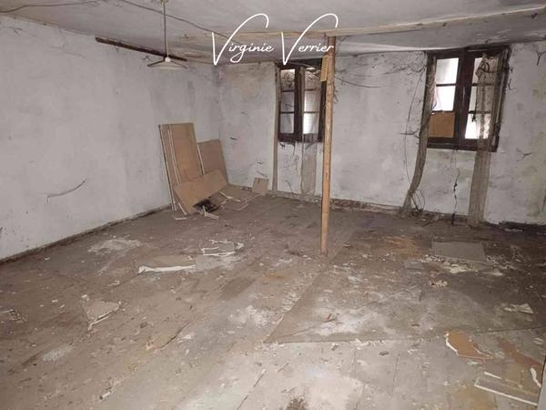 Immeuble à vendre 9 pièces de 130 m²