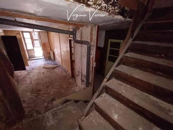 Immeuble à vendre 9 pièces de 130 m²