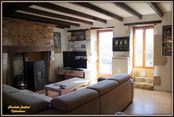 Maison de charme au cœur d’un village – À moins de 10 minutes de MONTMOREAU