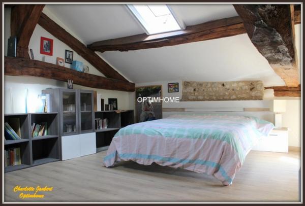 Maison de charme au cœur d’un village – À moins de 10 minutes de MONTMOREAU