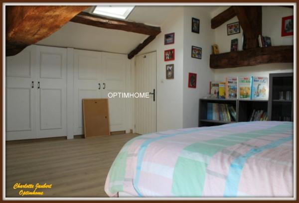 Maison de charme au cœur d’un village – À moins de 10 minutes de MONTMOREAU