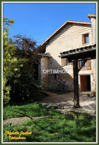 Maison de charme au cœur d’un village – À moins de 10 minutes de MONTMOREAU