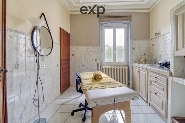 Rare à la vente : Hôtel Particulier rénové avec piscine et terrasse – Apt, Vaucluse