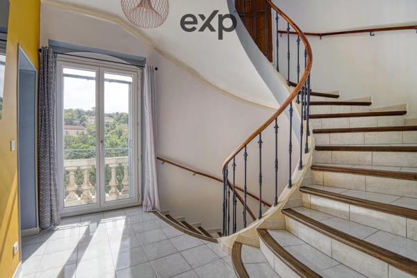 Rare à la vente : Hôtel Particulier rénové avec piscine et terrasse – Apt, Vaucluse