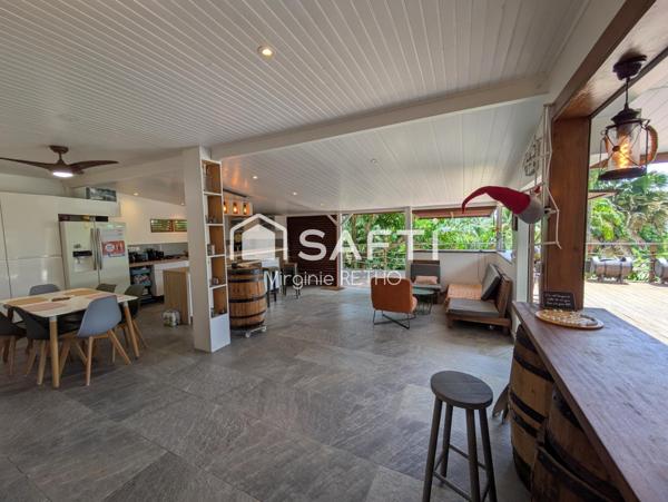 Belle maison de plain-pied, vue mer