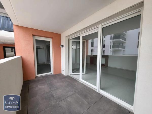 Appartement à louer 2 pièces 48.04m² Le Luc (83340)