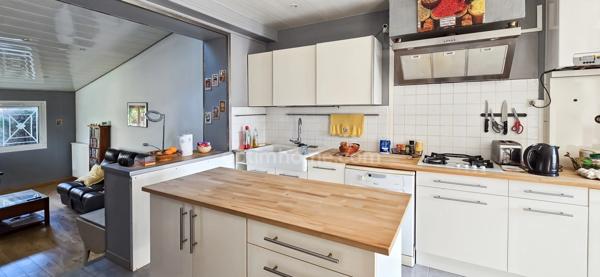 Maison 85 m² pleine de charme – 2 chambres – terrasse intimiste – double garage – aucun travaux PAU (64)