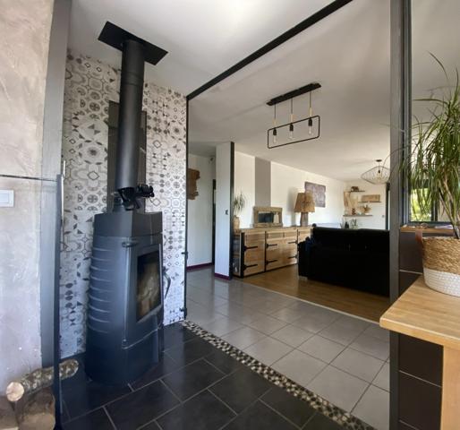 Maison plain pied à vendre 4 pièces SAINT MAURICE DE GOURDANS (01)